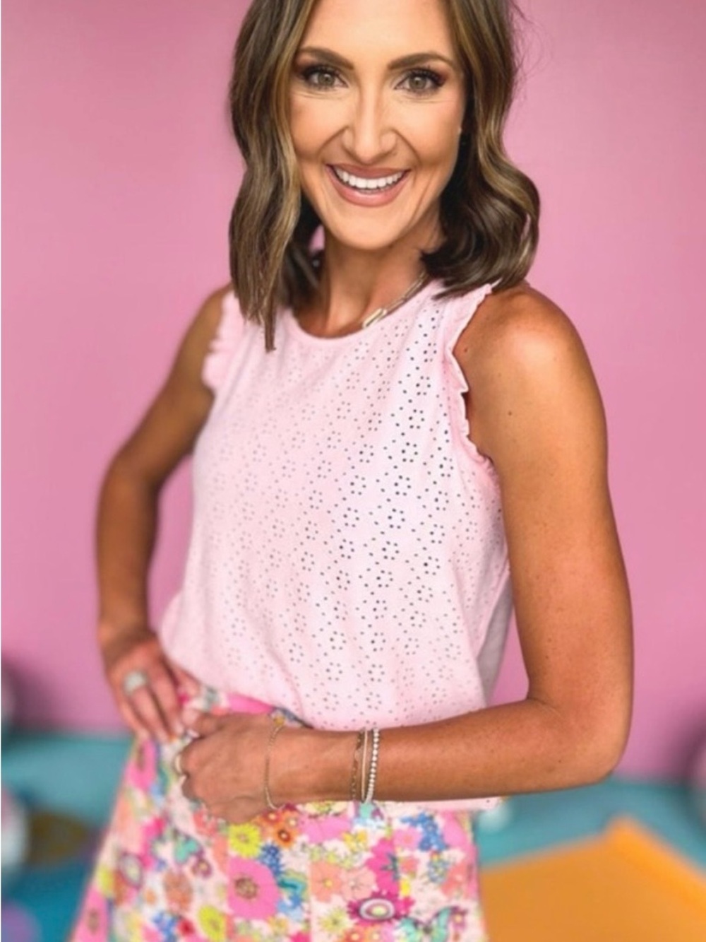 SSYS Light Pink Eyelet Ruffle Racerback Active Tank Top - Picture 4 of 10
